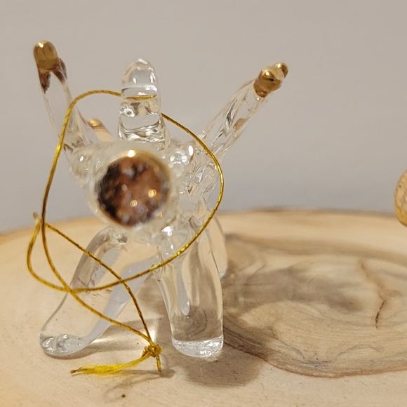 4- Blown Glass Mini Pig Figurine Ornaments 1" Clear glass with gold tipped wings - Picture 4 of 5